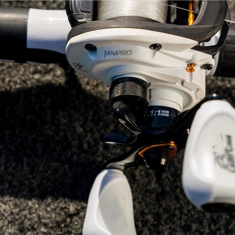 MAXXPRO white BaitCaster